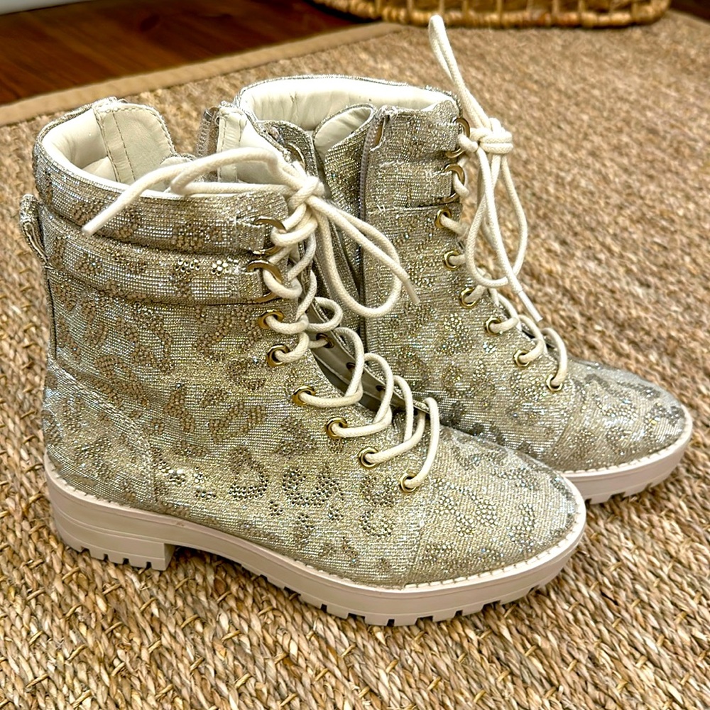 Women’s boots